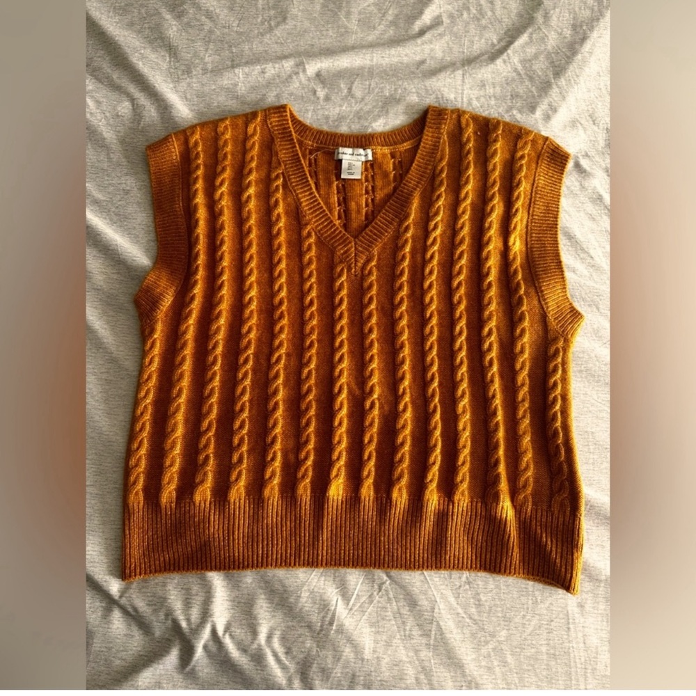 CupCakes and Cashmere Vest